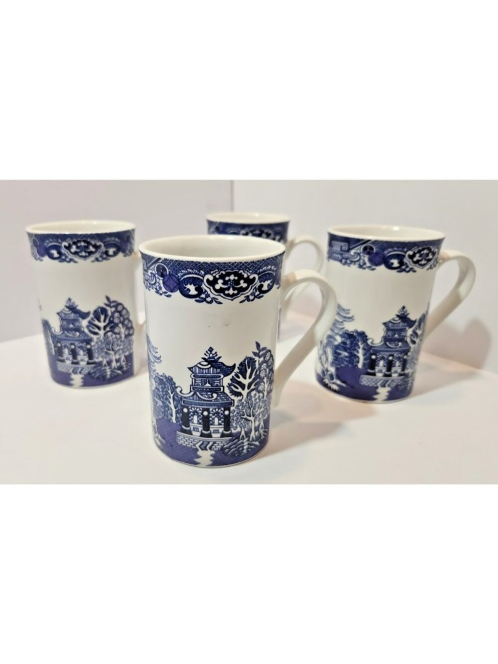 Vtg Blue Willow Royal Cuthbertson Coffee Cups/Mugs Blue White Set of 4